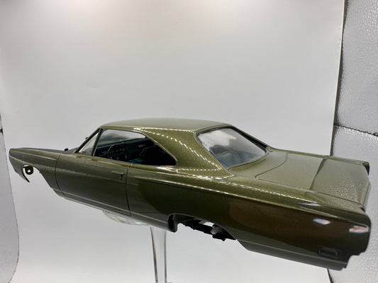 Kit bashing using the HMW Roadrunner interior kit.  Tips and Tricks