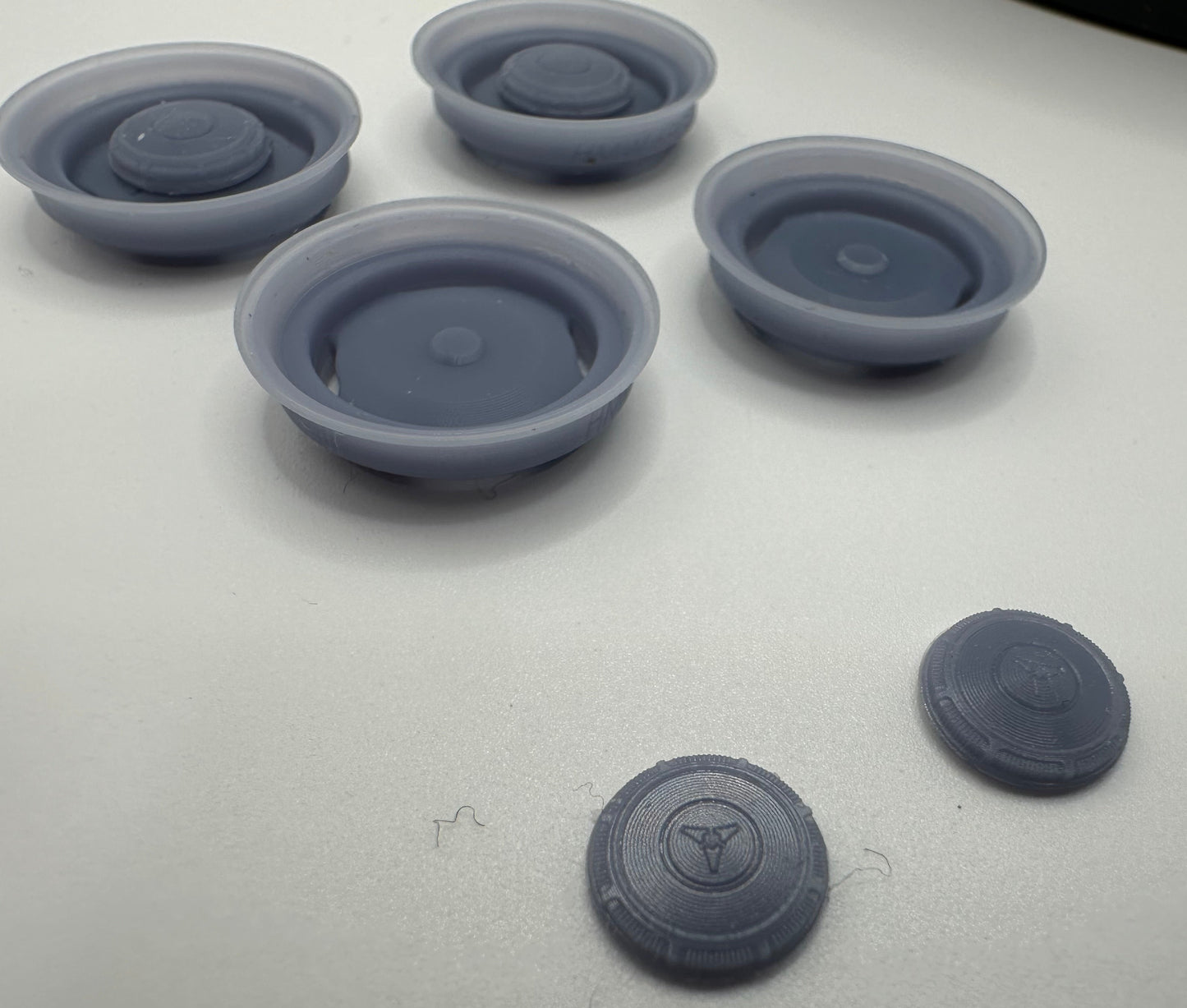 1/25 1969-74 Dodge Steelies & Dog Dish Hub Cap Set  with Fratzog Logo